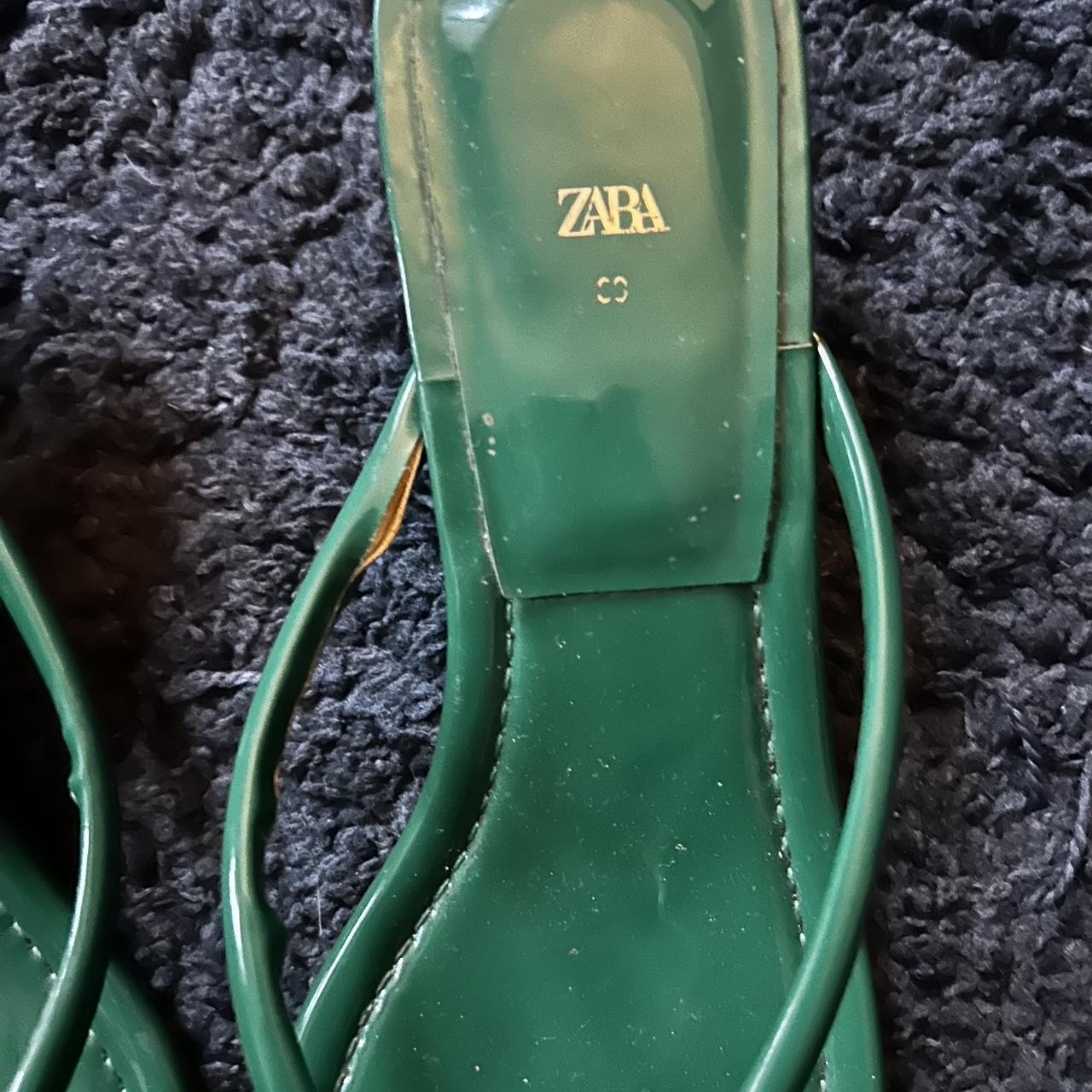 Zara Women's Green Flipflops | Depop