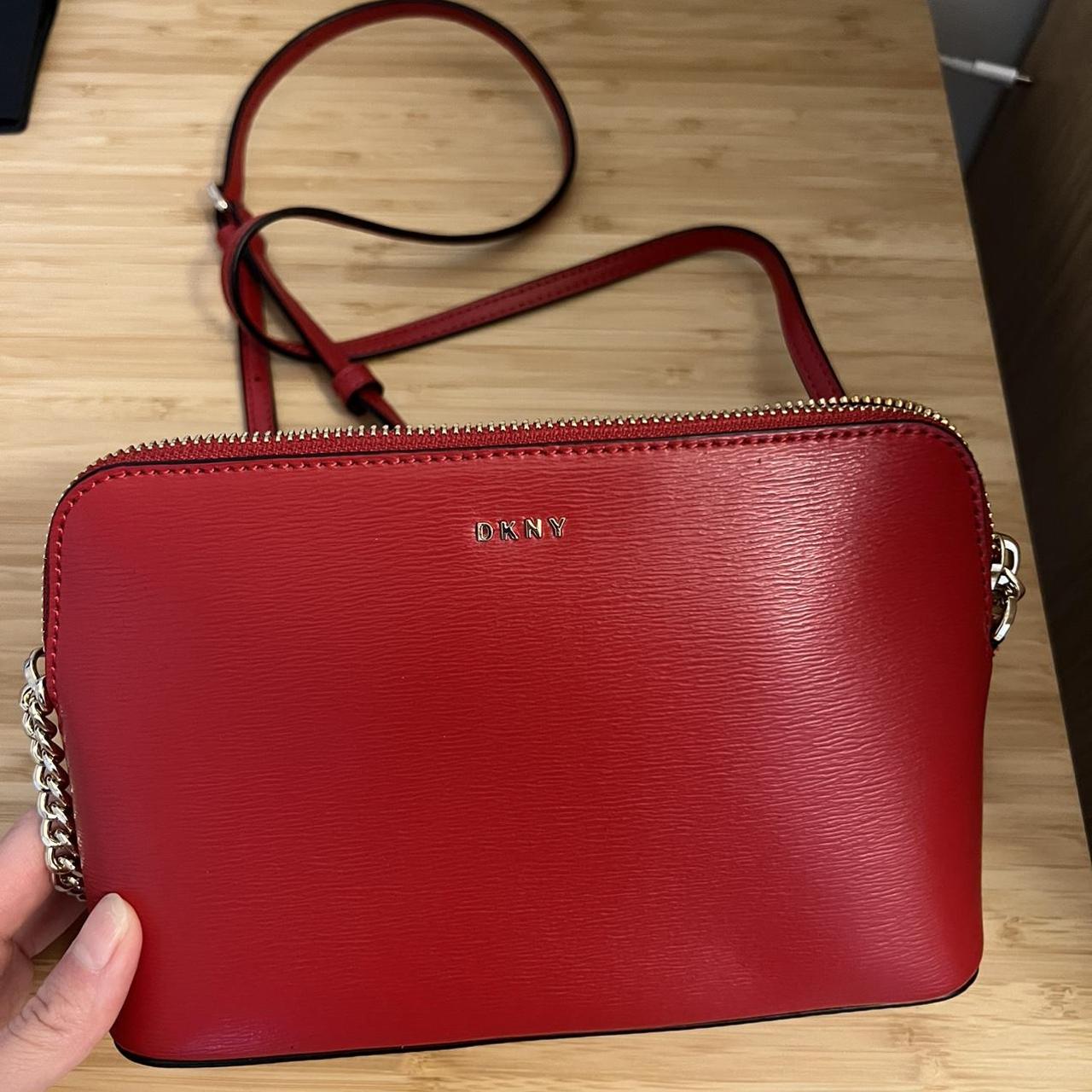Leather handbag Dkny Red in Leather - 32480830