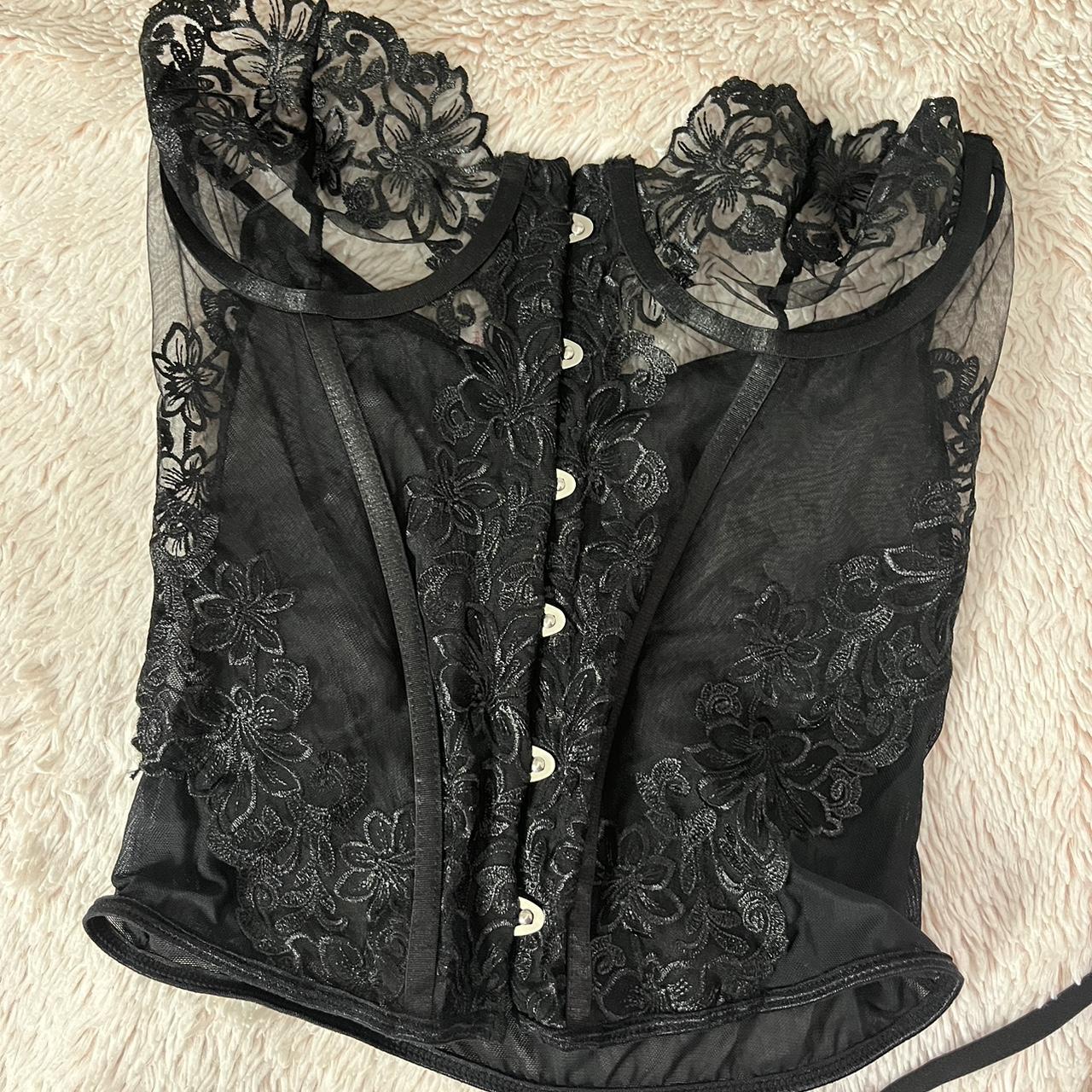 PrettyLittleThing Women's Black Bra | Depop