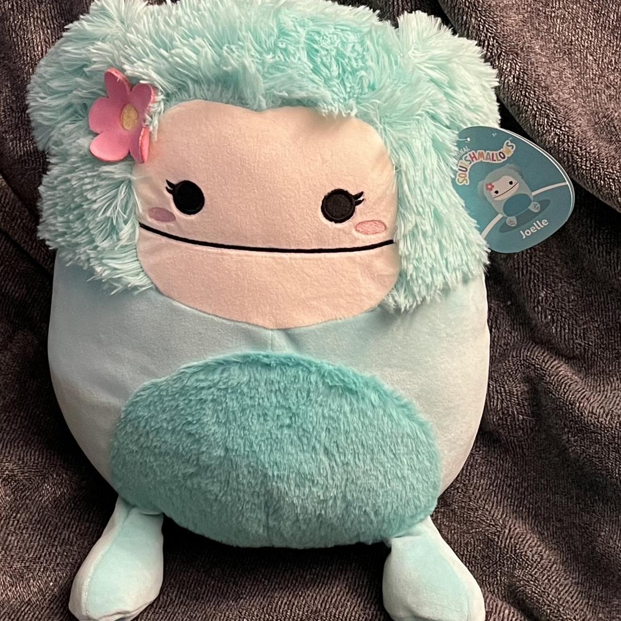 Squishmallows top Joelle 12”