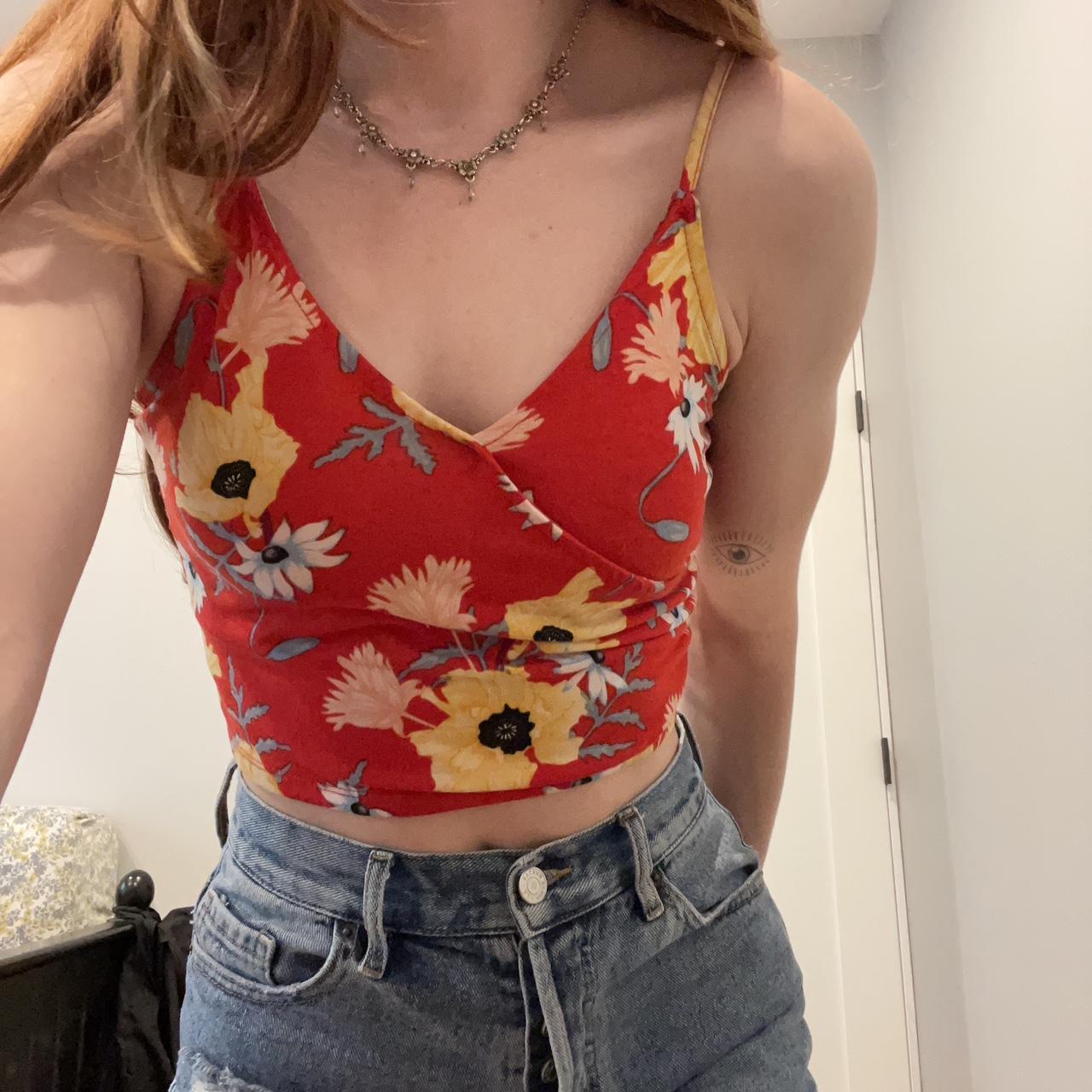 red floral crop top *free shipping* Depop