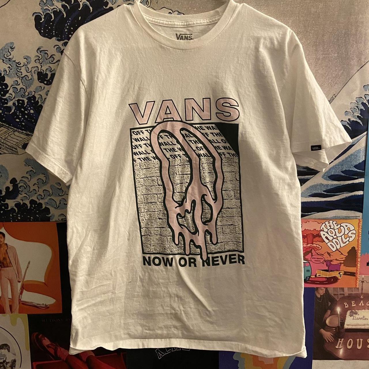 Vans tshirt Mens medium Worn twice - Depop