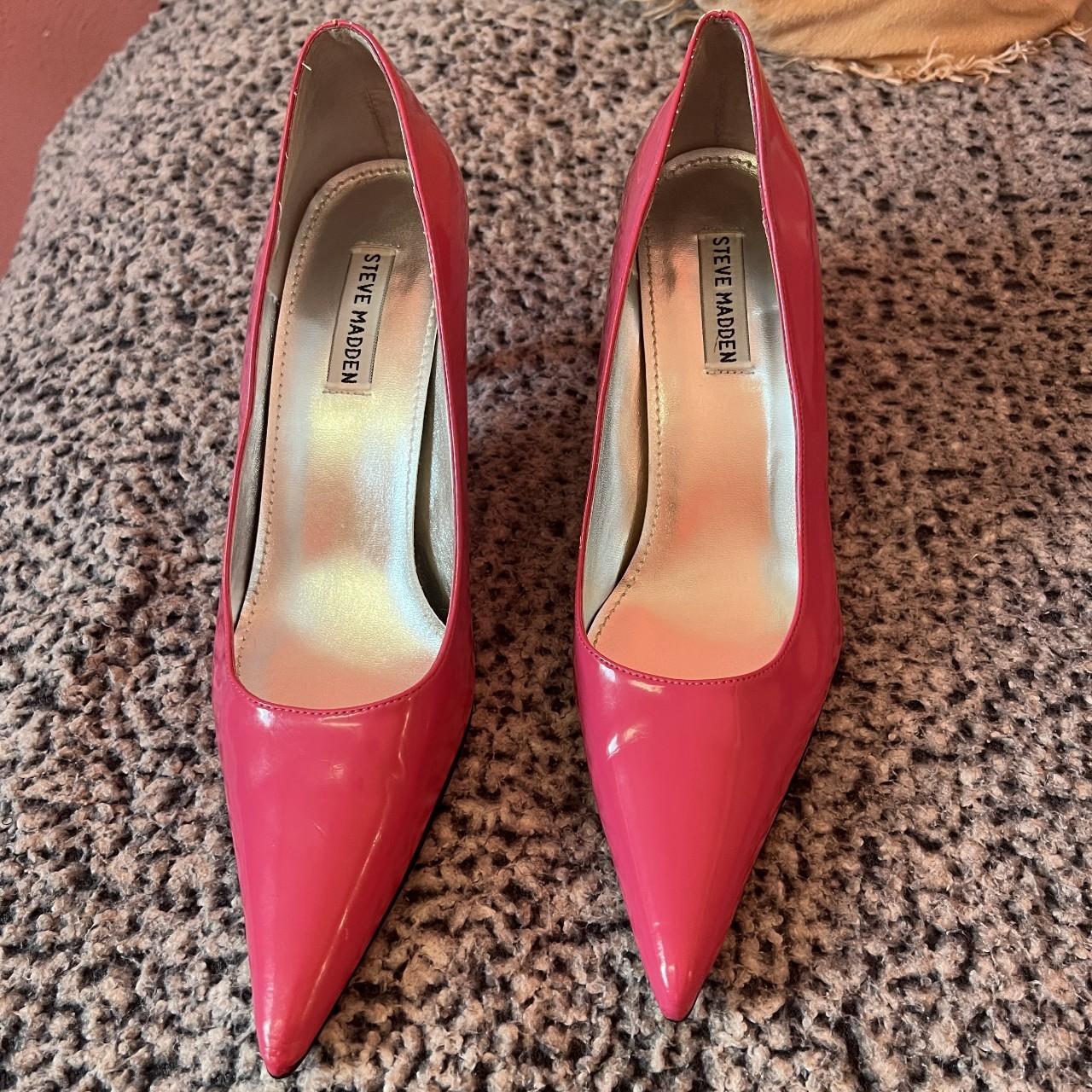 Steve Madden Women's Pink Courts | Depop