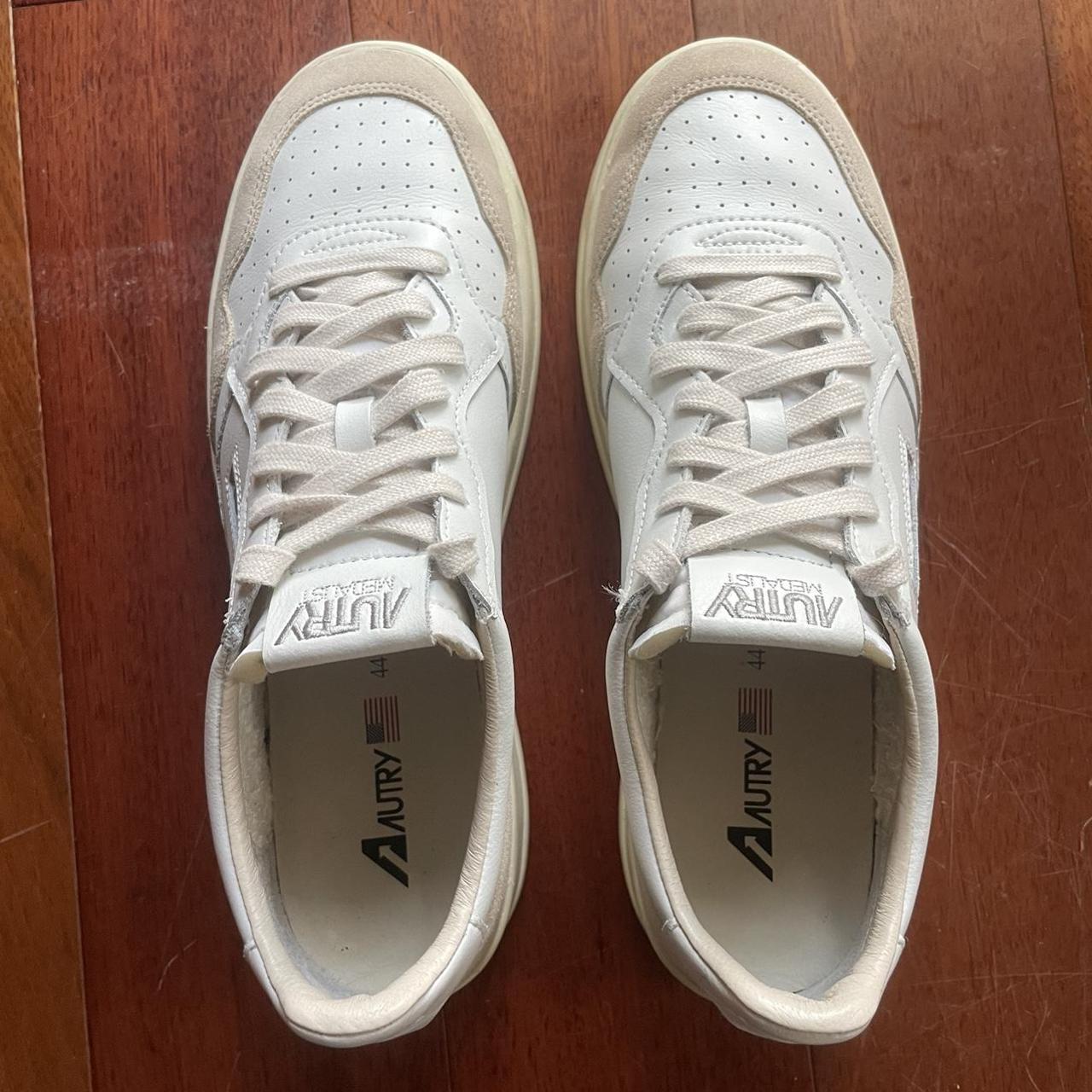 Autry Men's White and Cream Trainers (4)