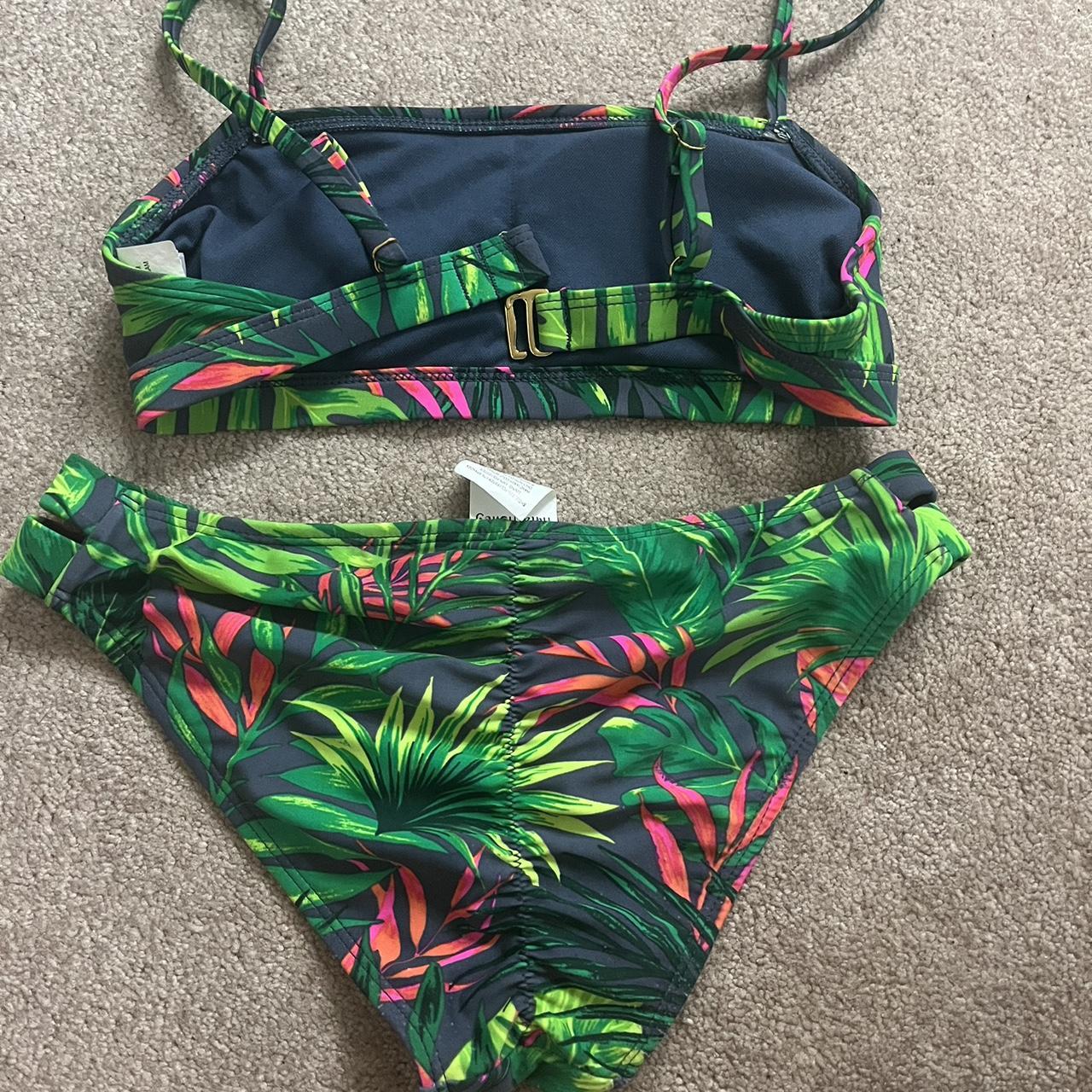 Billabong Women's Bikinis-and-tankini-sets | Depop