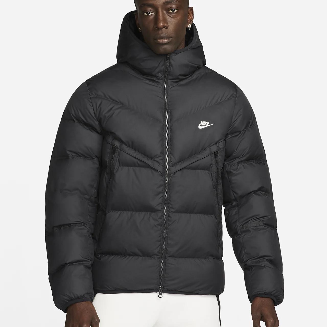Nike Men's Black Jacket | Depop