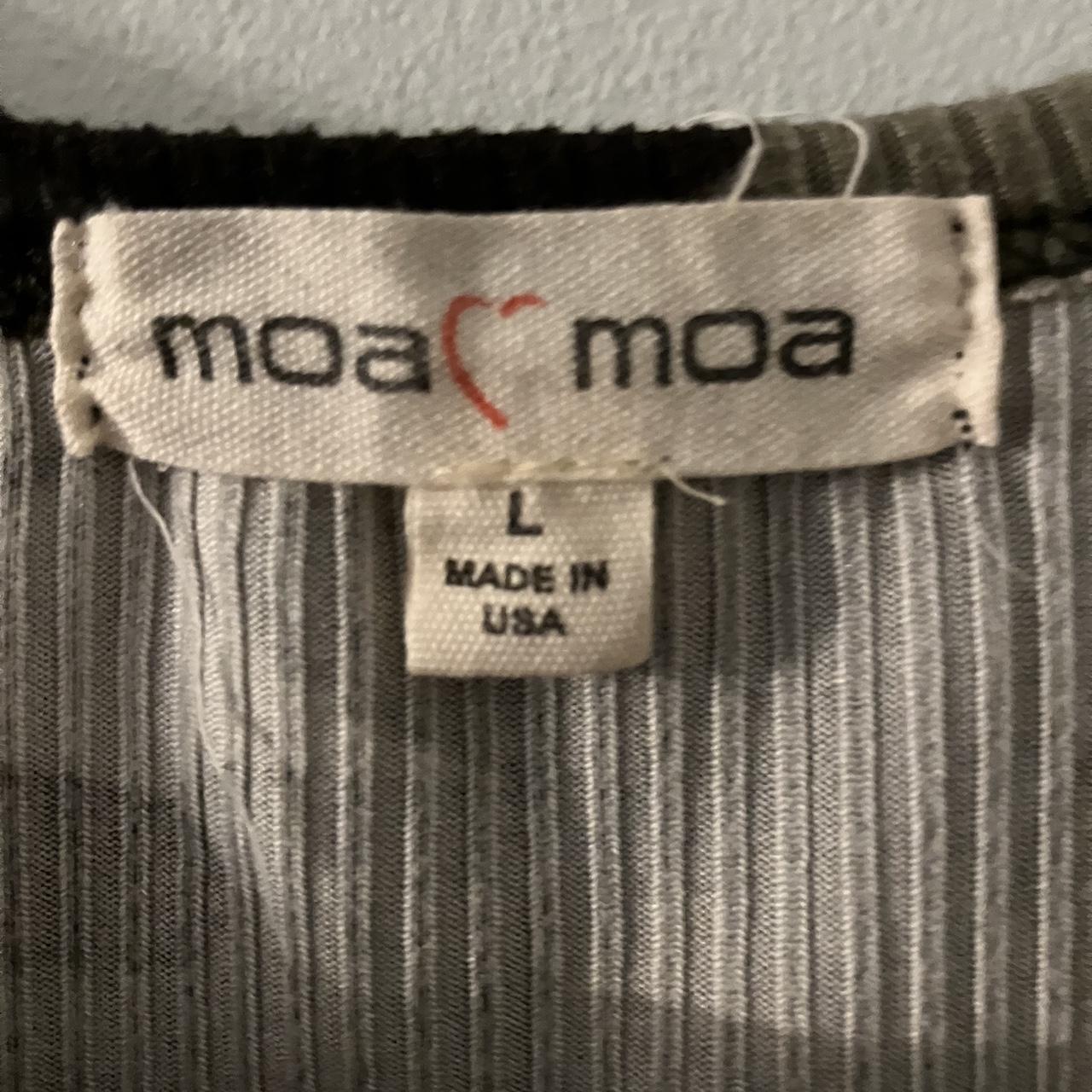 Moa Moa Women's Multi Crop-top | Depop