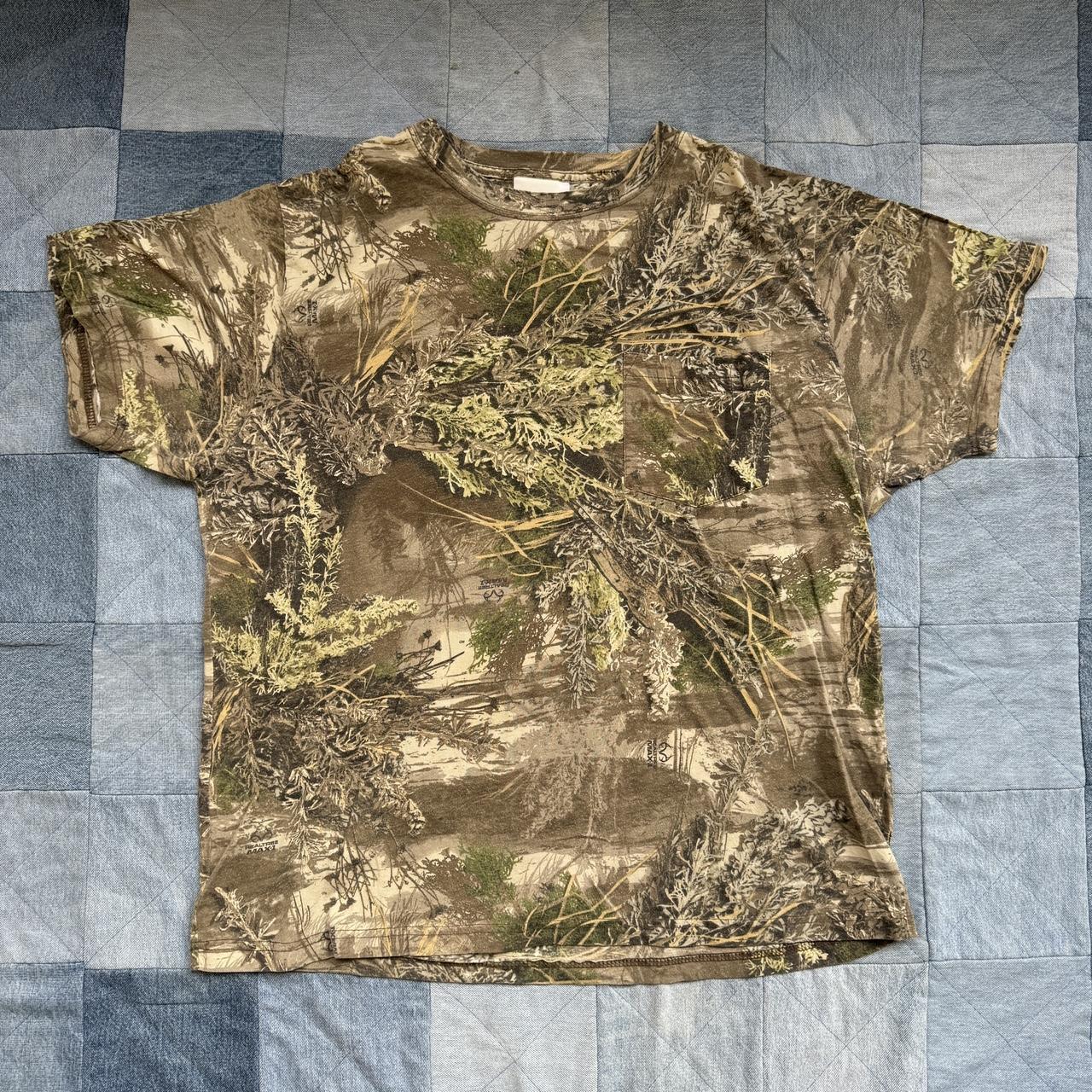 Camo Realtree Pocket-tee Super sick camo pocket... - Depop