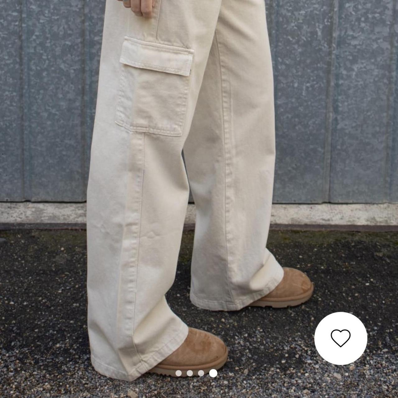 subdued low rise cargo pants payments through - Depop