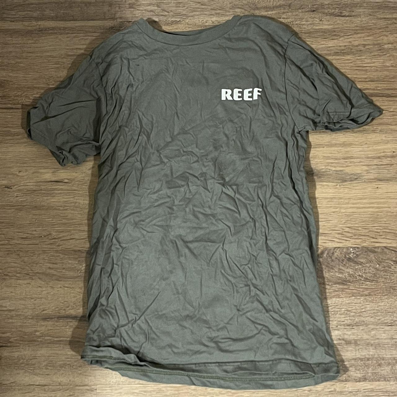 size small green reef shirts - Depop