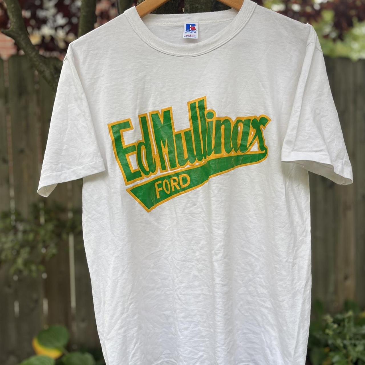 Beautiful graphics - NFL - Vintage tee - Gildan - Depop