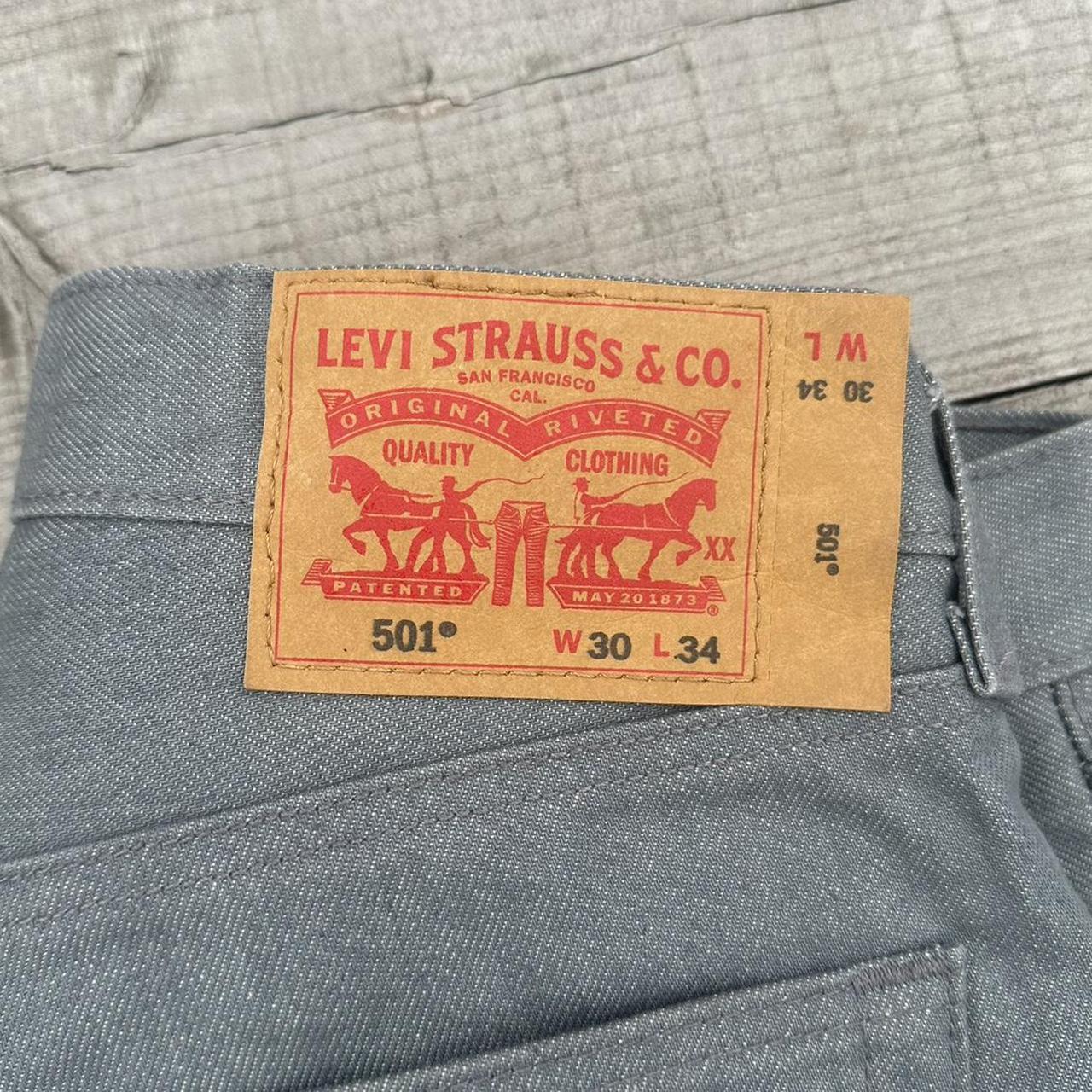 grey levis 501s W30 L34 - Depop