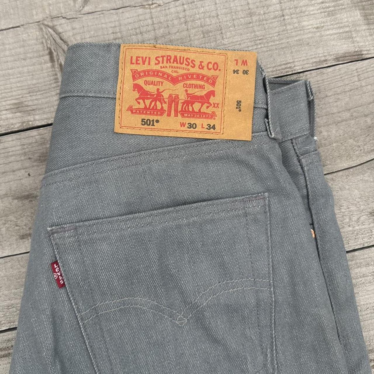 grey levis 501s W30 L34 - Depop