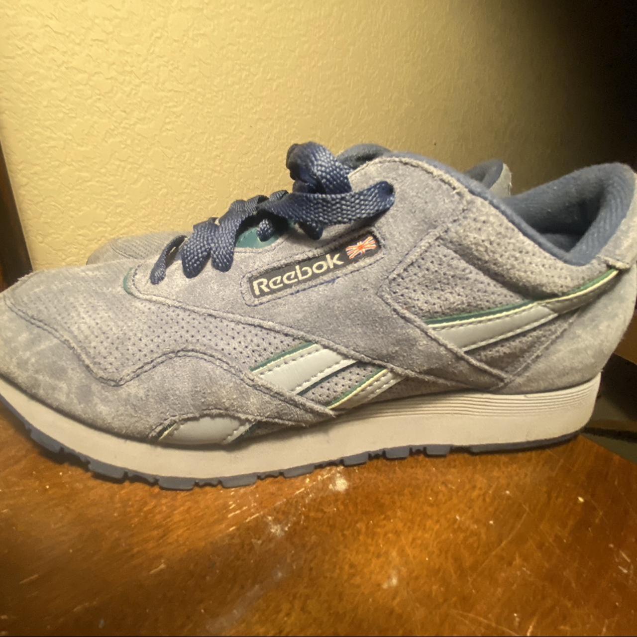 Reebok Women's Navy and Grey Trainers | Depop