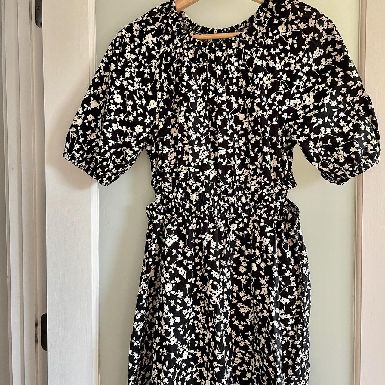 Old navy black and white floral dress on sale