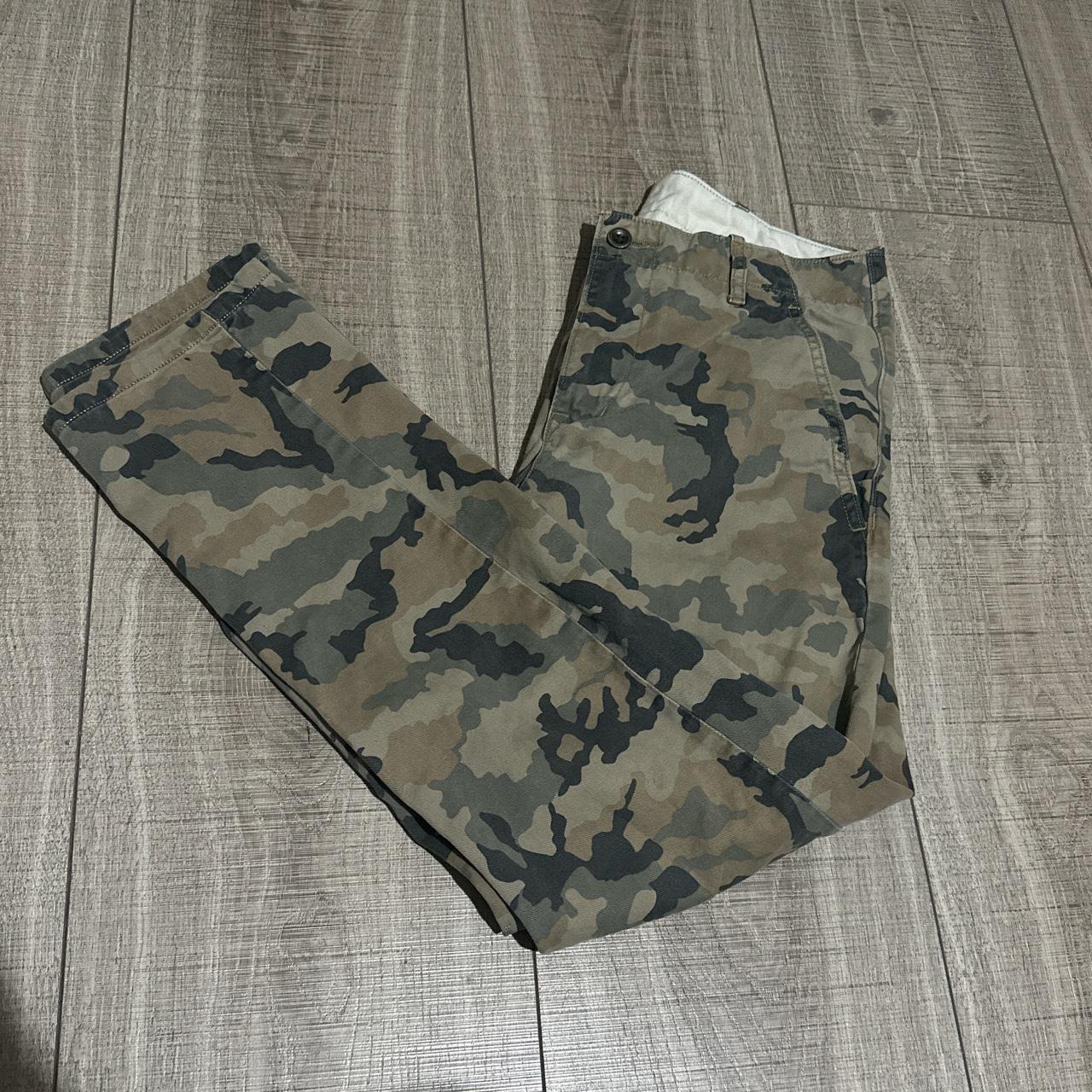 levi’s camouflage camo pants size 30x30 - Depop