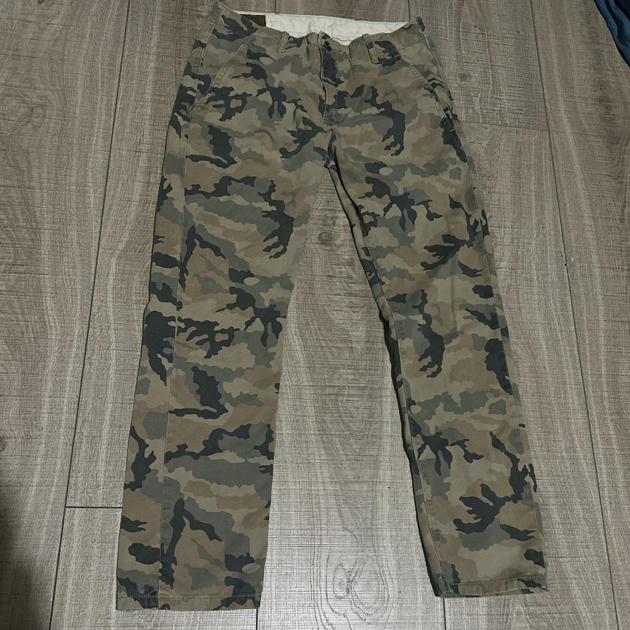 levi’s camouflage camo pants size 30x30 - Depop