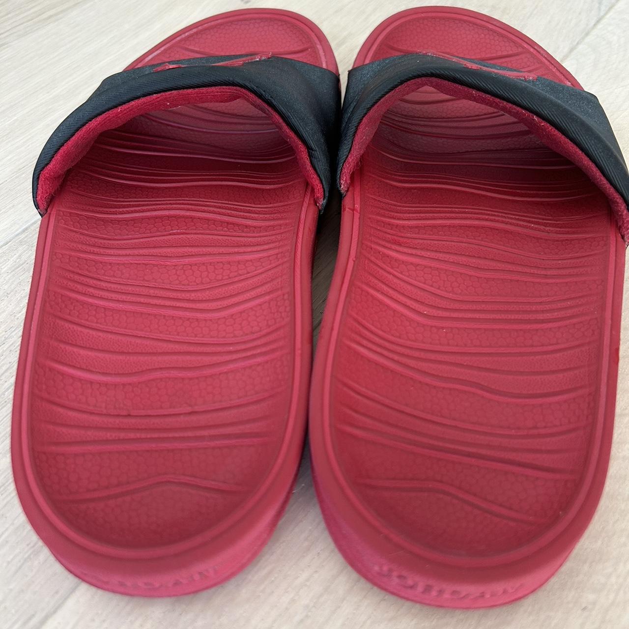 Nike Women's Black and Red Slides | Depop