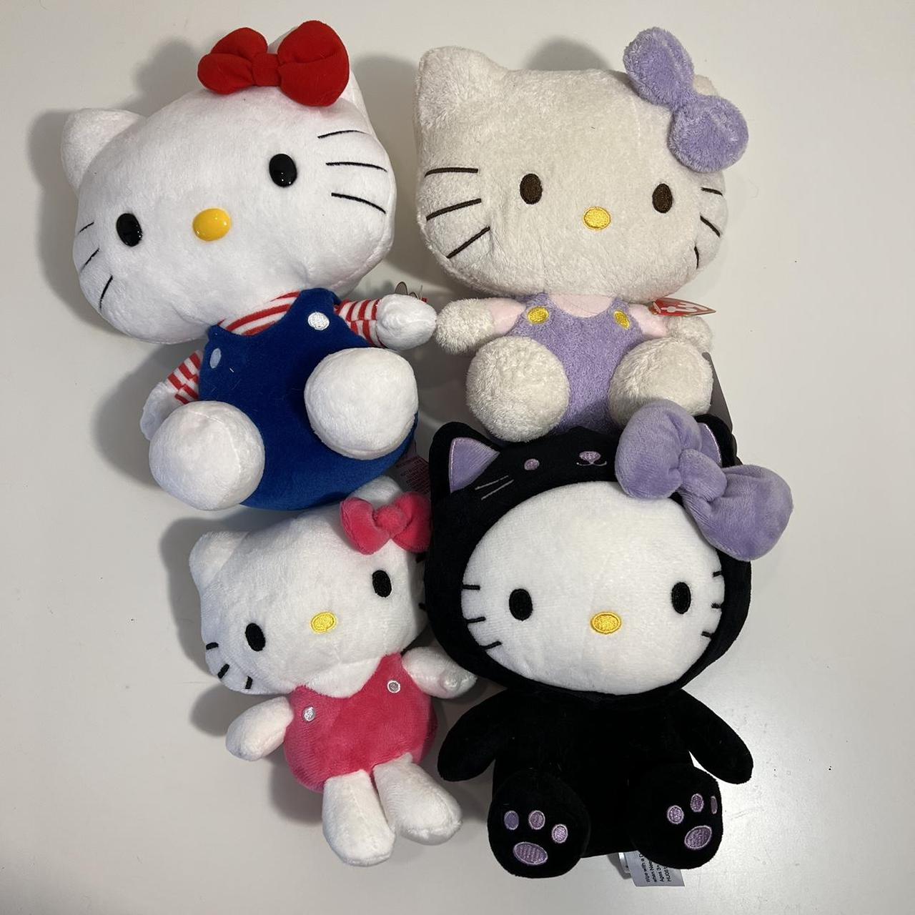 Online Sanrio plush bundle