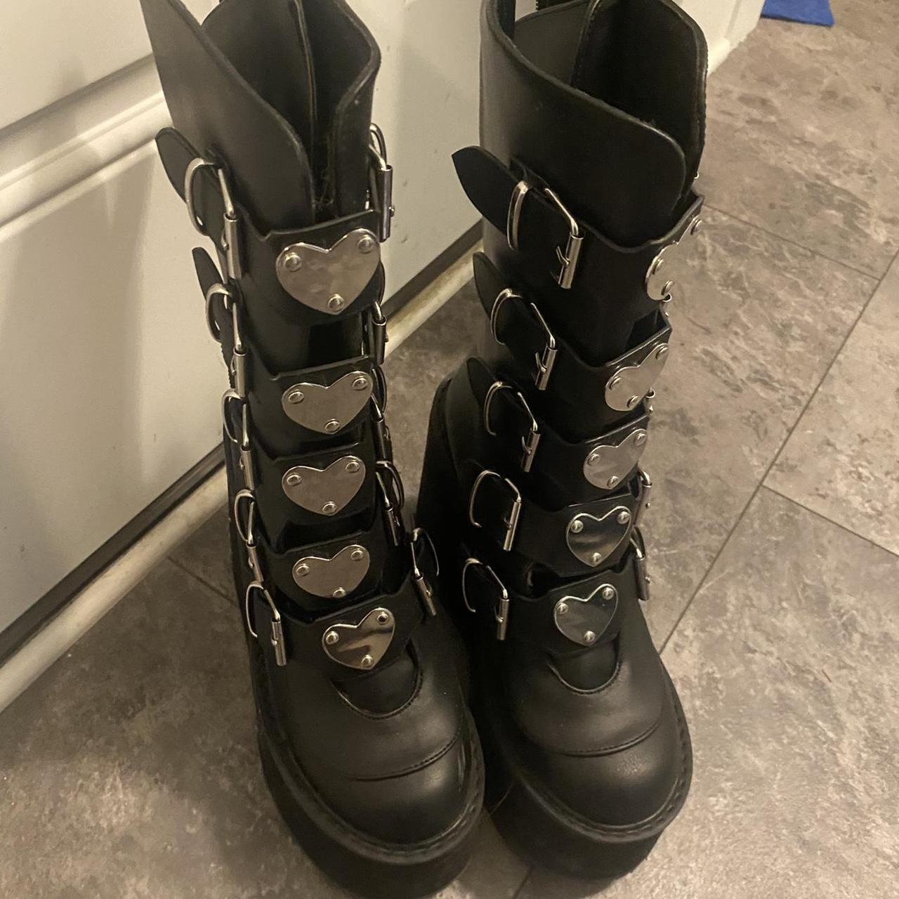 demonia swing 230 black