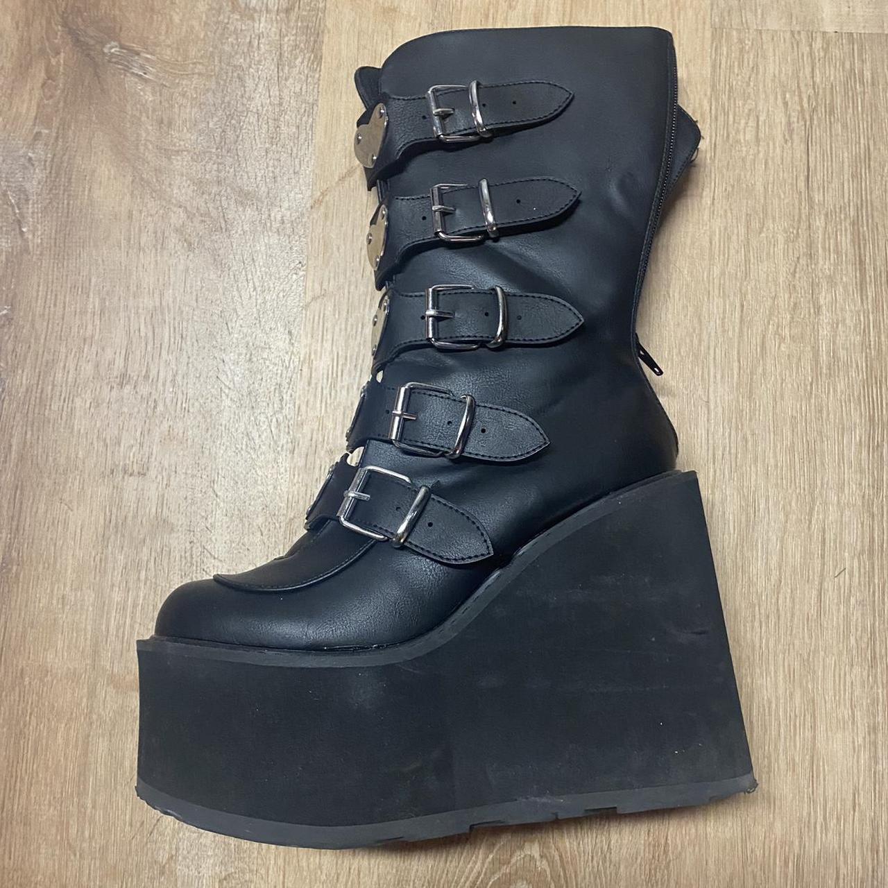 demonia swing 230 black