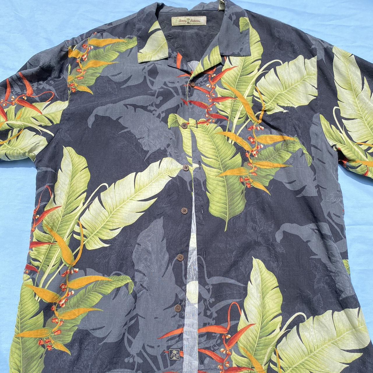 Vintage tommy bahama sale hawaiian shirts