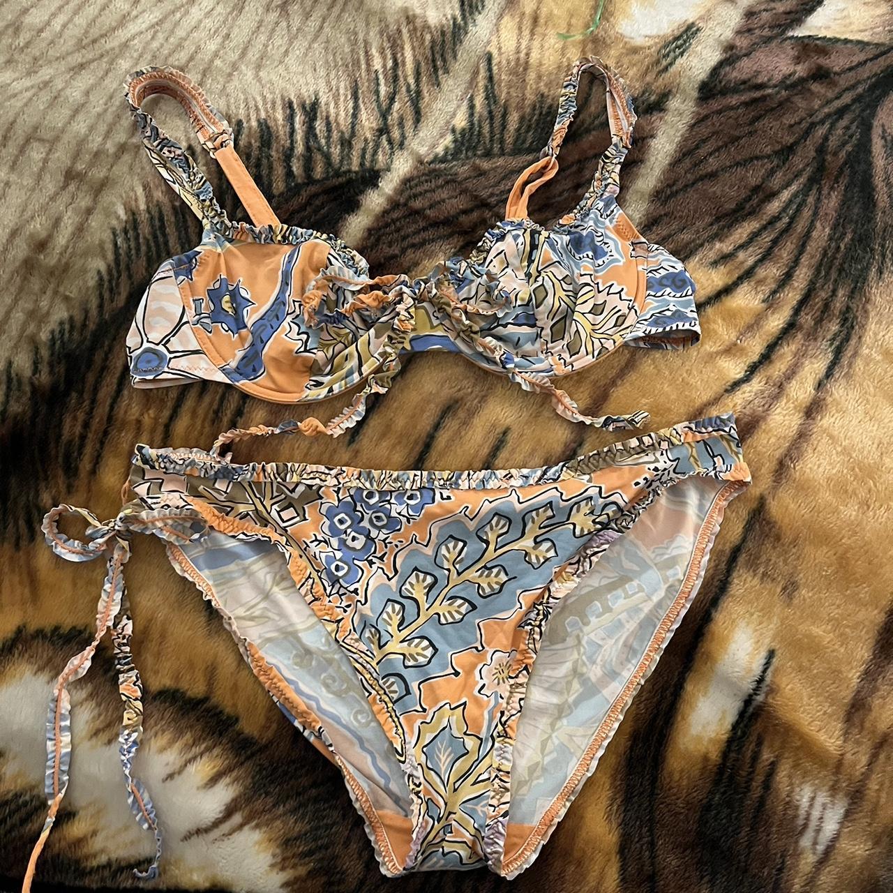 Really cute and full coverage bikini top. It's a - Depop