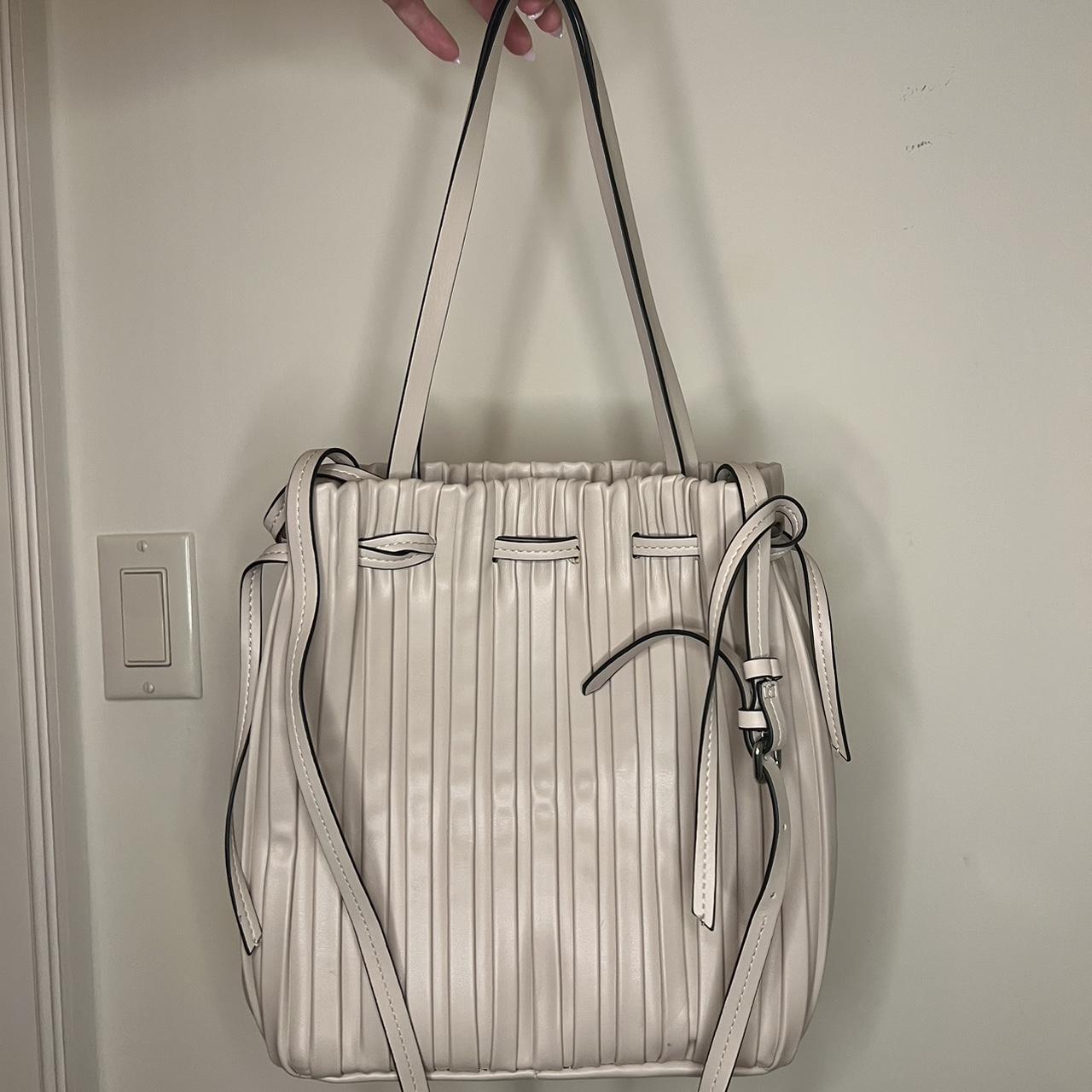 Zara Women's Cream Bag Depop
