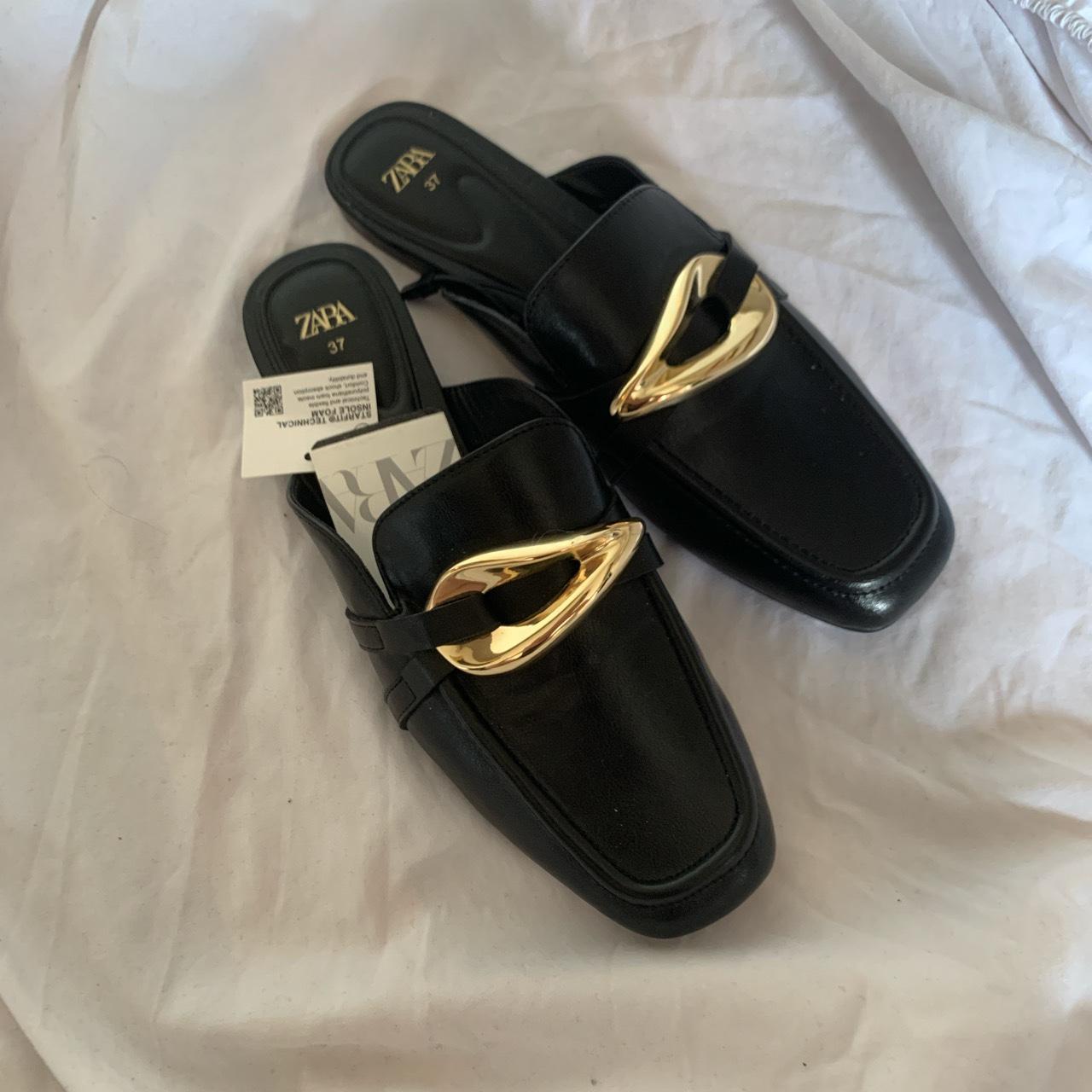Zara Women's Black and Gold Loafers
