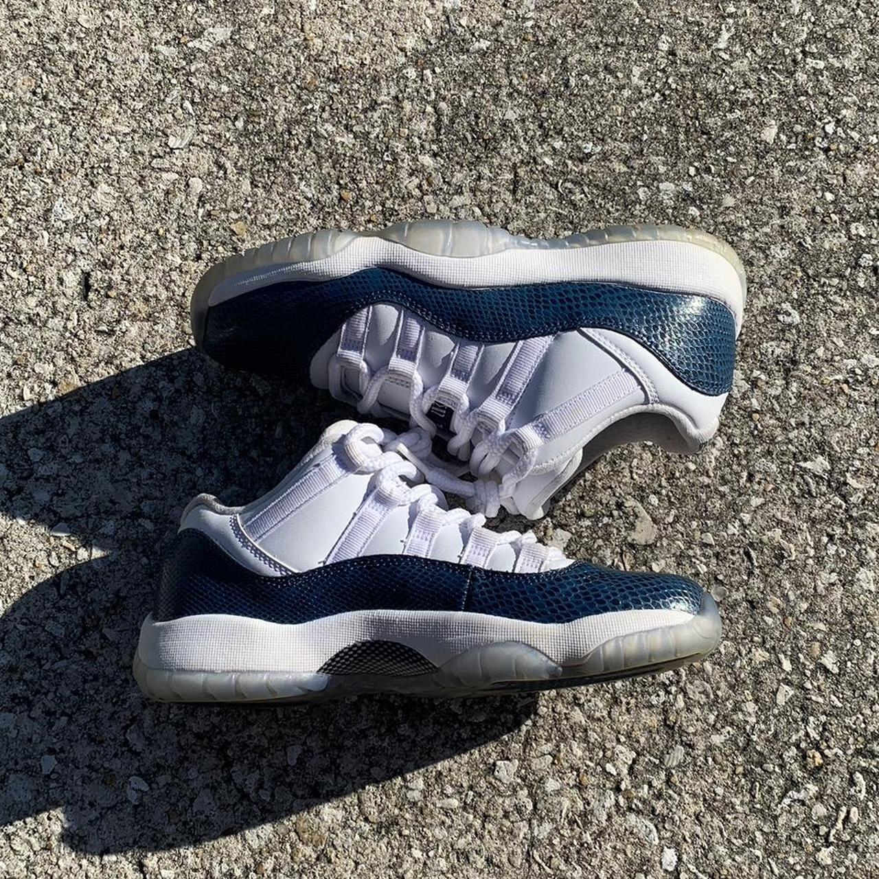 mens navy jordans