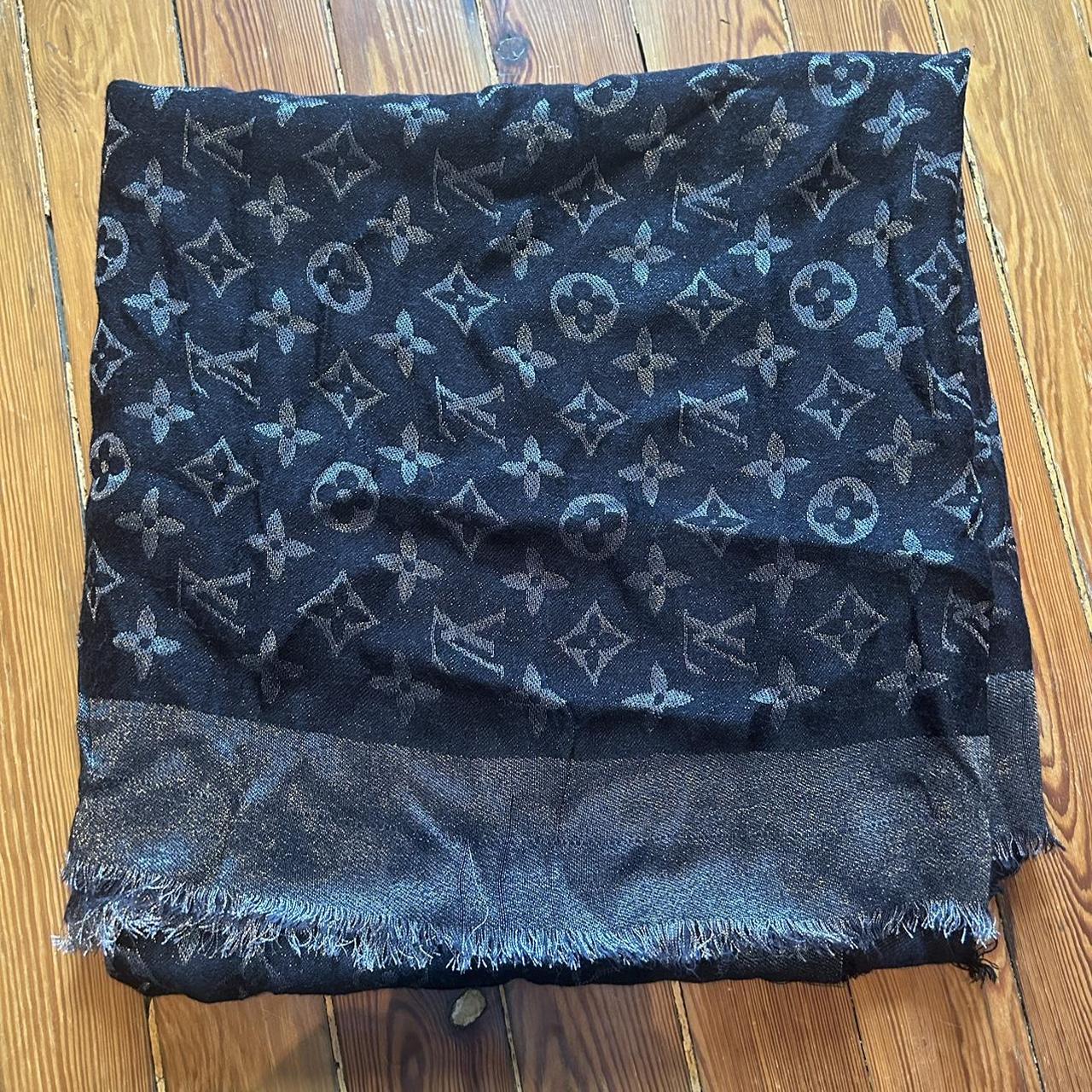 Authentic Louis Vuitton Scarf (black) – NH Timeless Designers