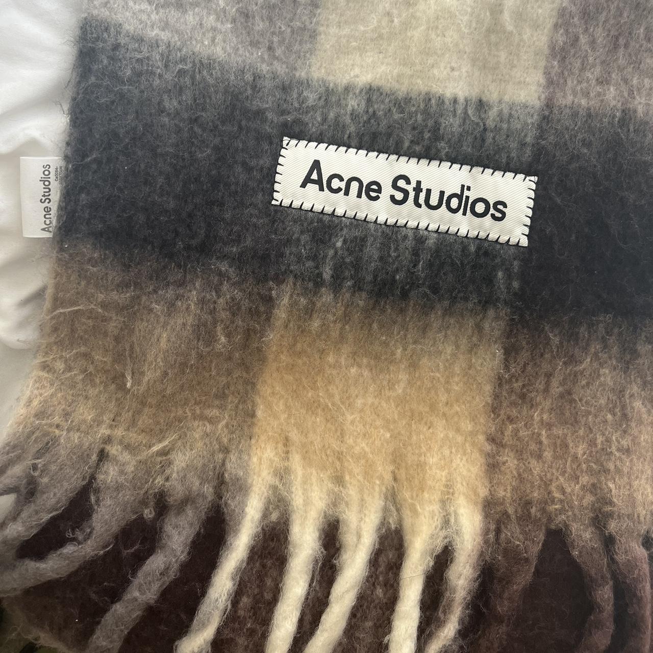 acne studios scarf - Depop