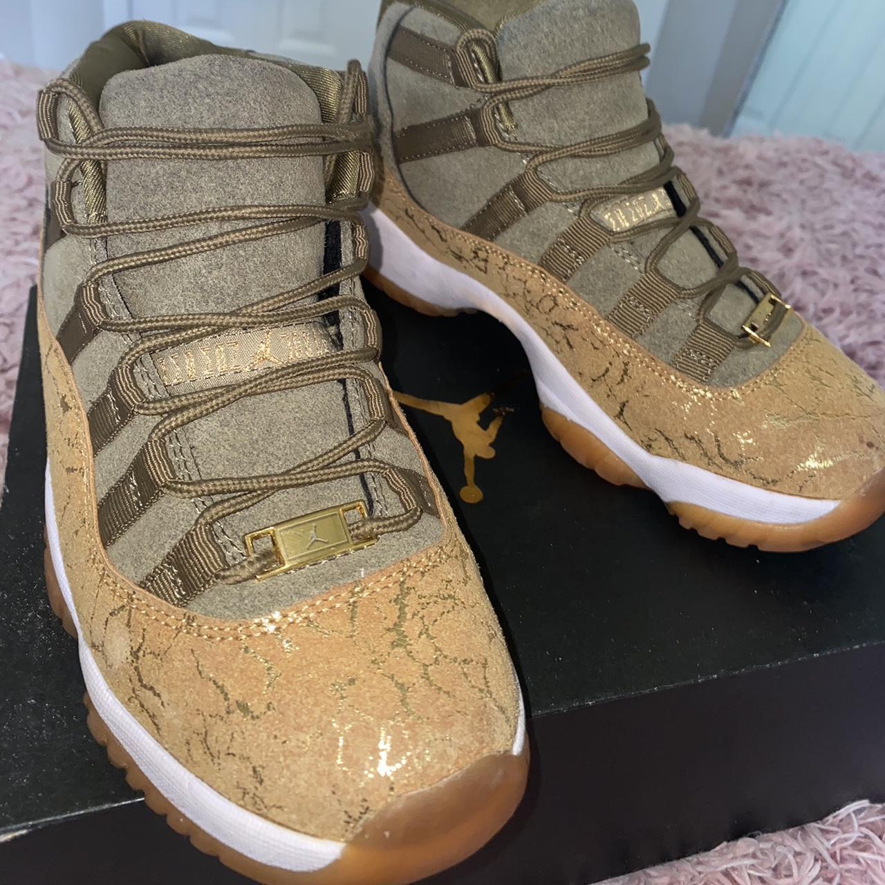 Jordan clearance olive lux