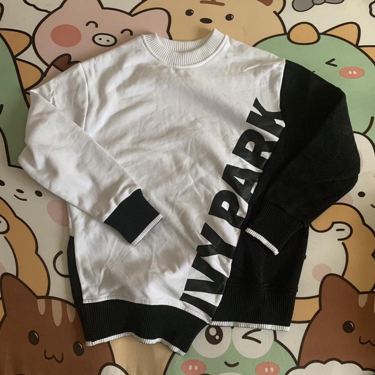 Ivy Park Women's Black and White Sweatshirt | Depop