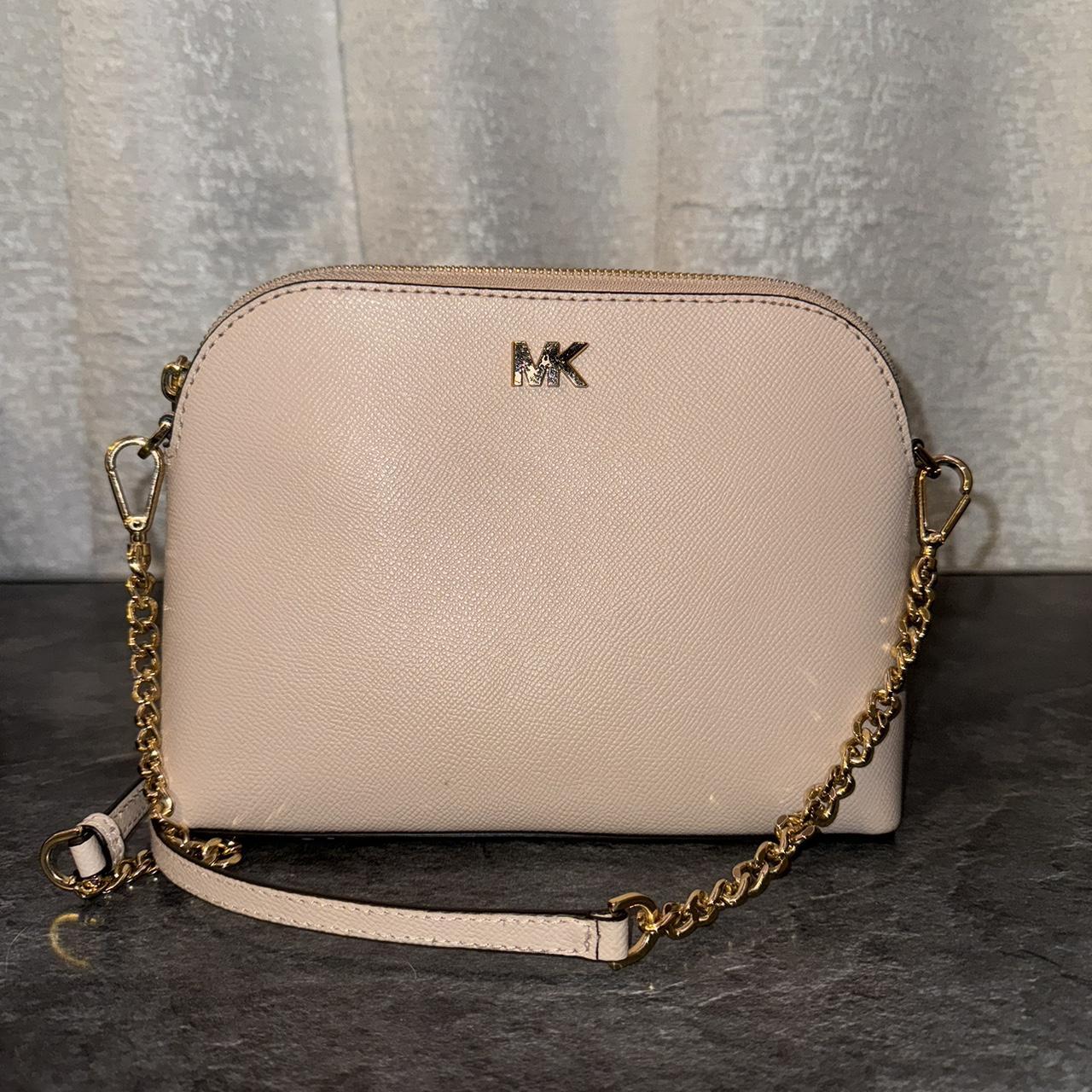 Michael kors pink bag deals with gold chain