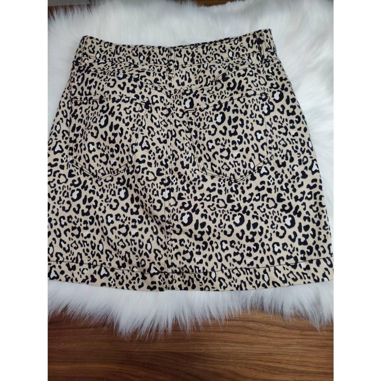 Cheetah print shop skirt hollister