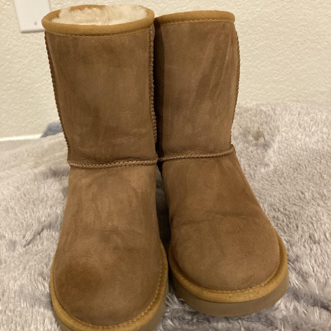 Ugg classic short on sale chestnut size 9