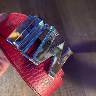 Fake red discount mcm belt