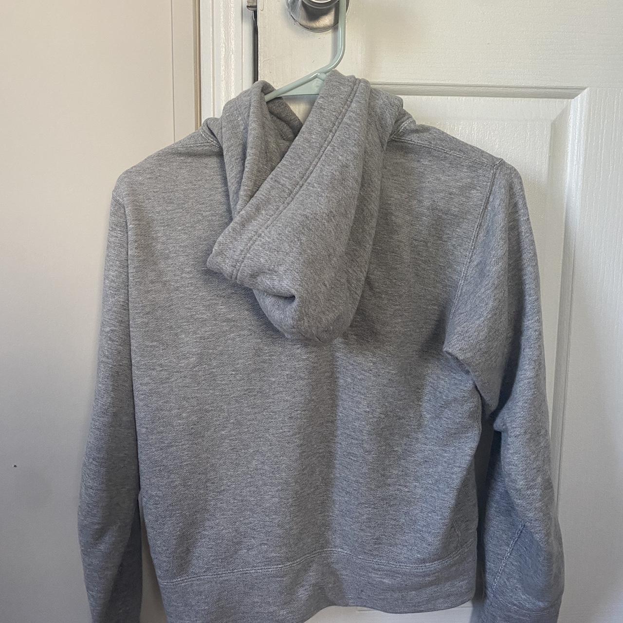 Comme des Garçons Play Women's Grey Sweatshirt (2)