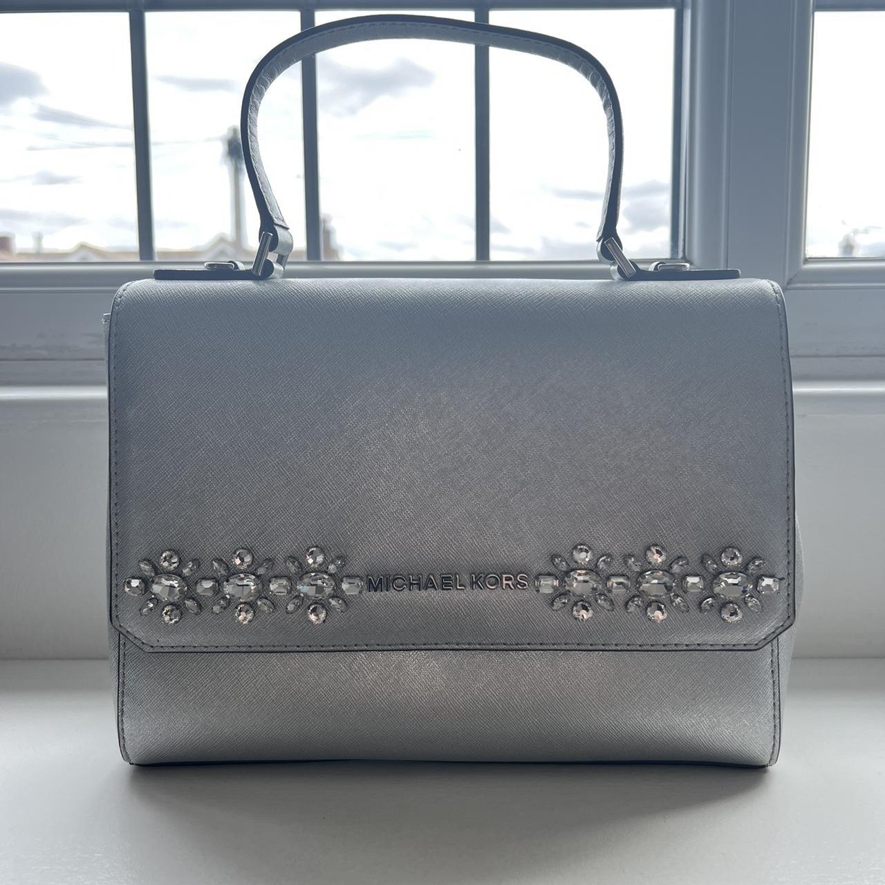 Silver Metallic Michael Kors Bag | Michael kors bag, Michael kors bag  black, Purses michael kors