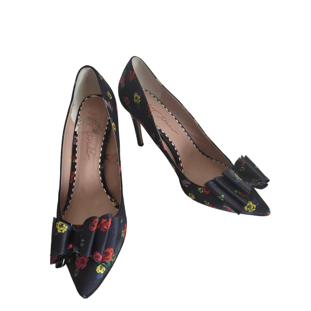 Betsey johnson black on sale pumps