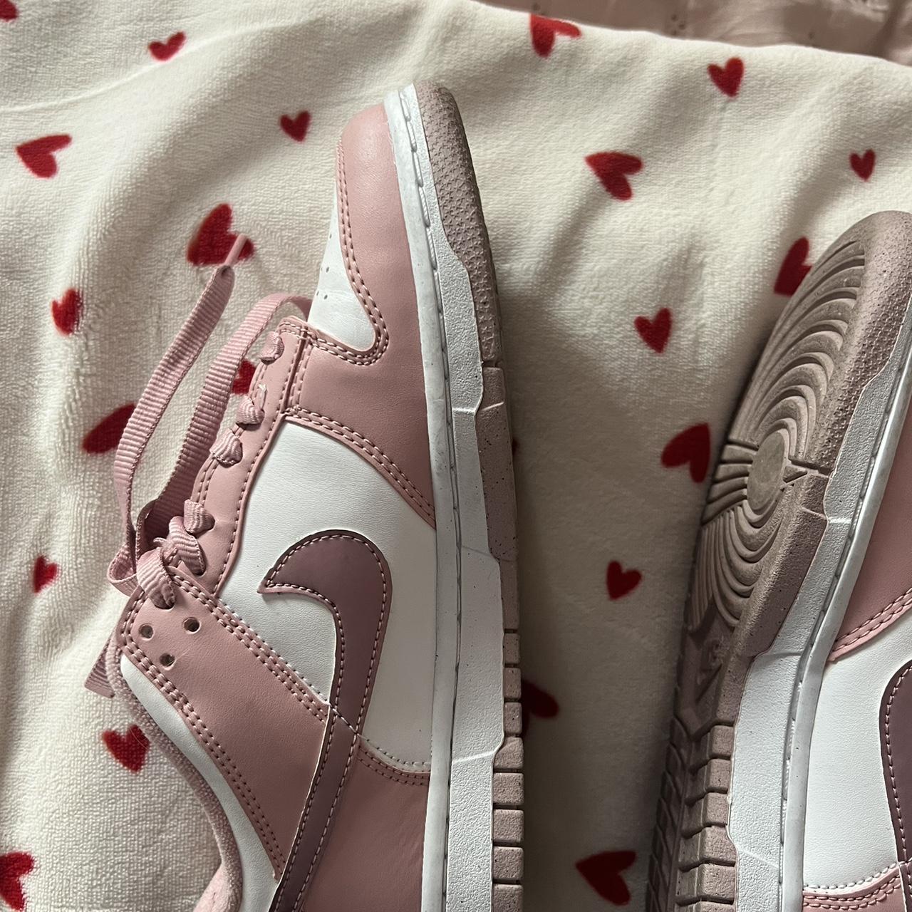 sb dunks pink velvet