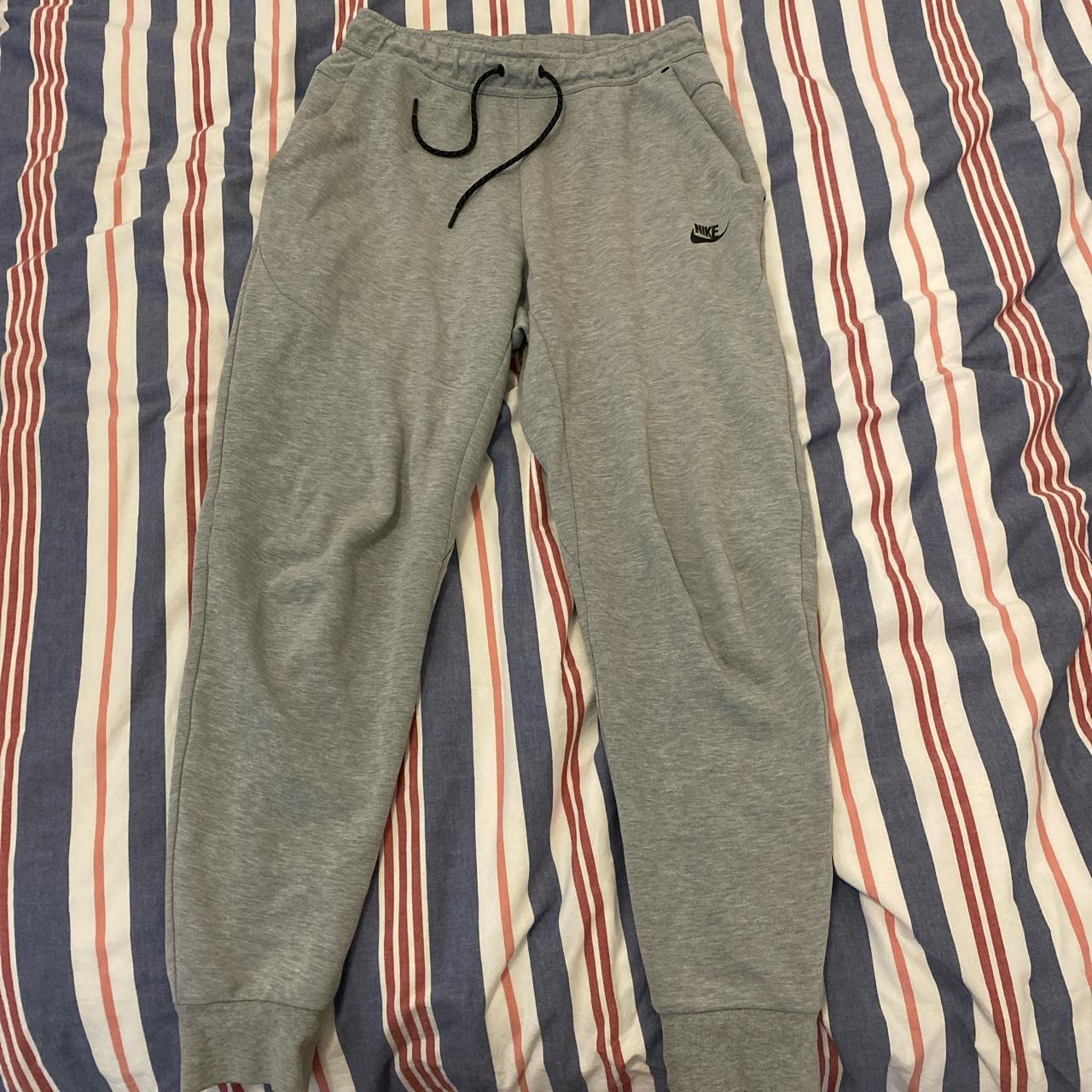 Nike Men's Joggerstracksuits Depop