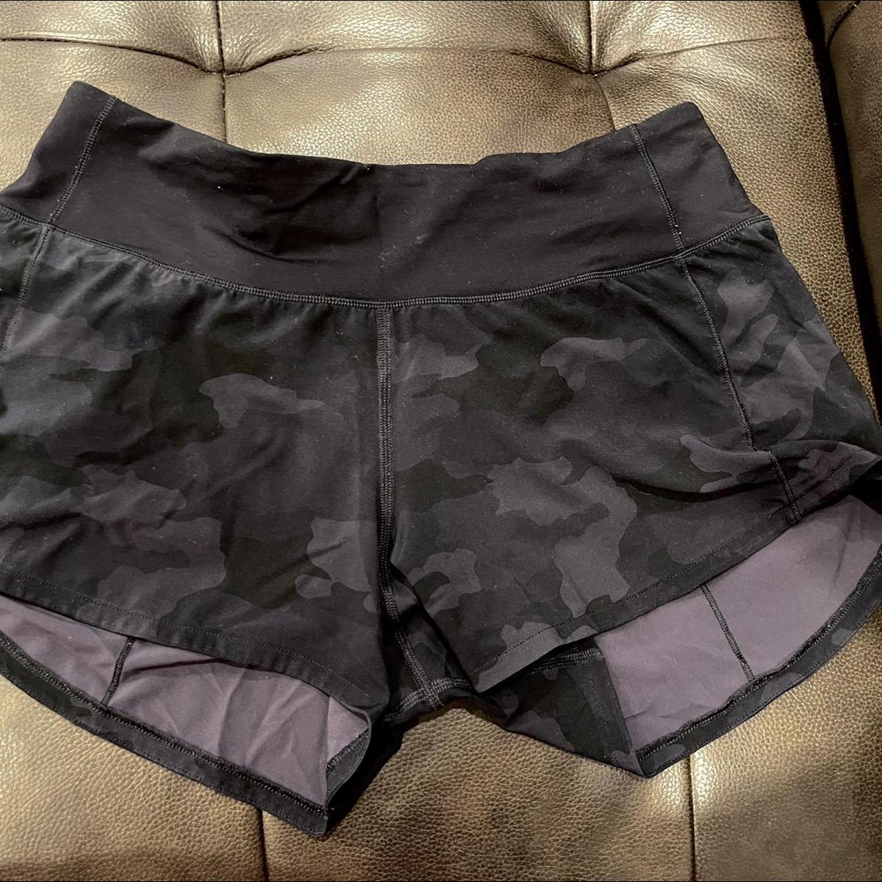 lululemon black camo speed up shorts size 6 great... - Depop