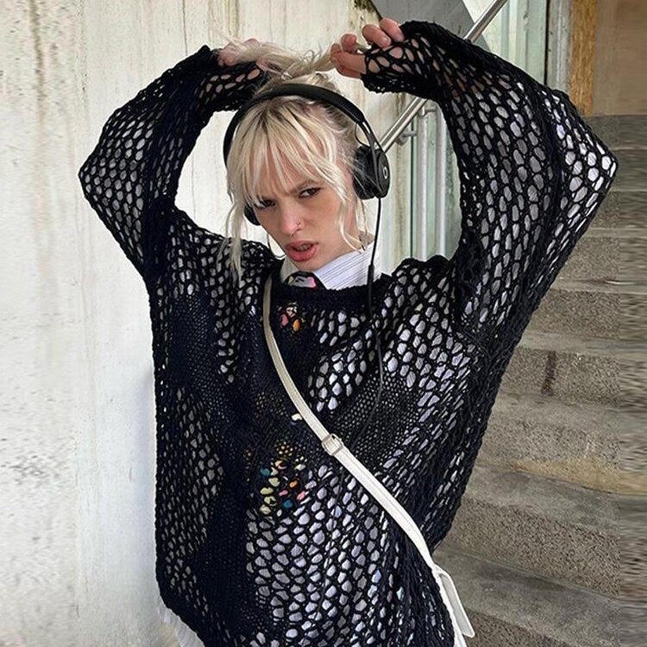 H&M Women's Black Jumper Depop