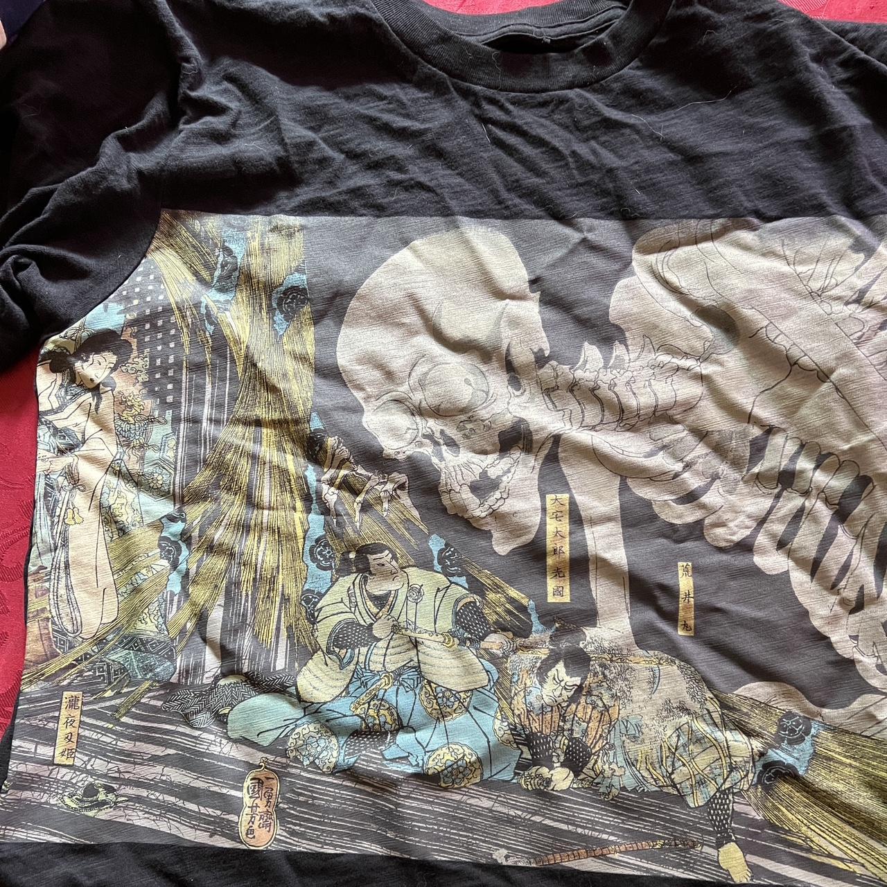 japanese art uniqlo tee size L part of the MFA... Depop