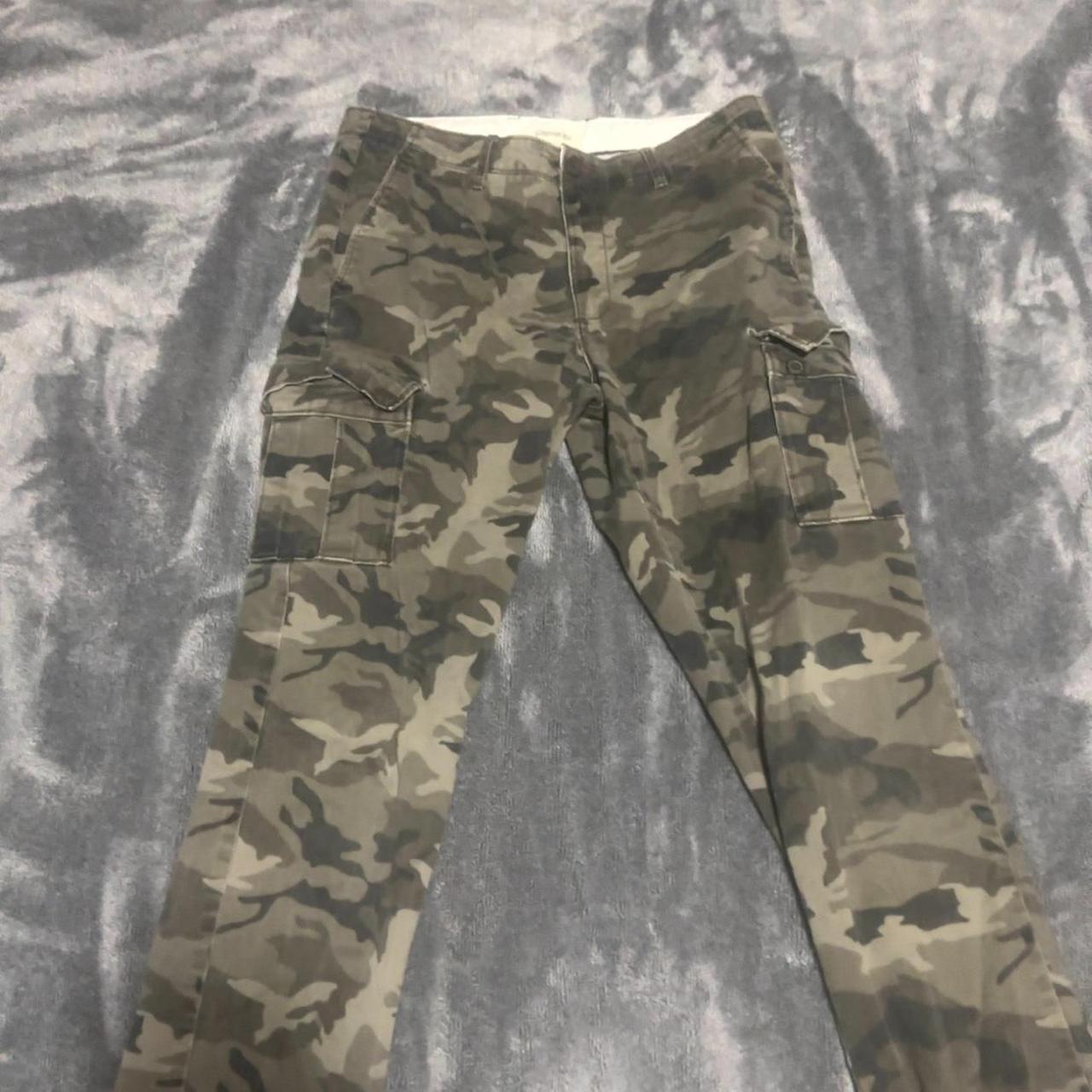 Random thrifted cargos - Depop