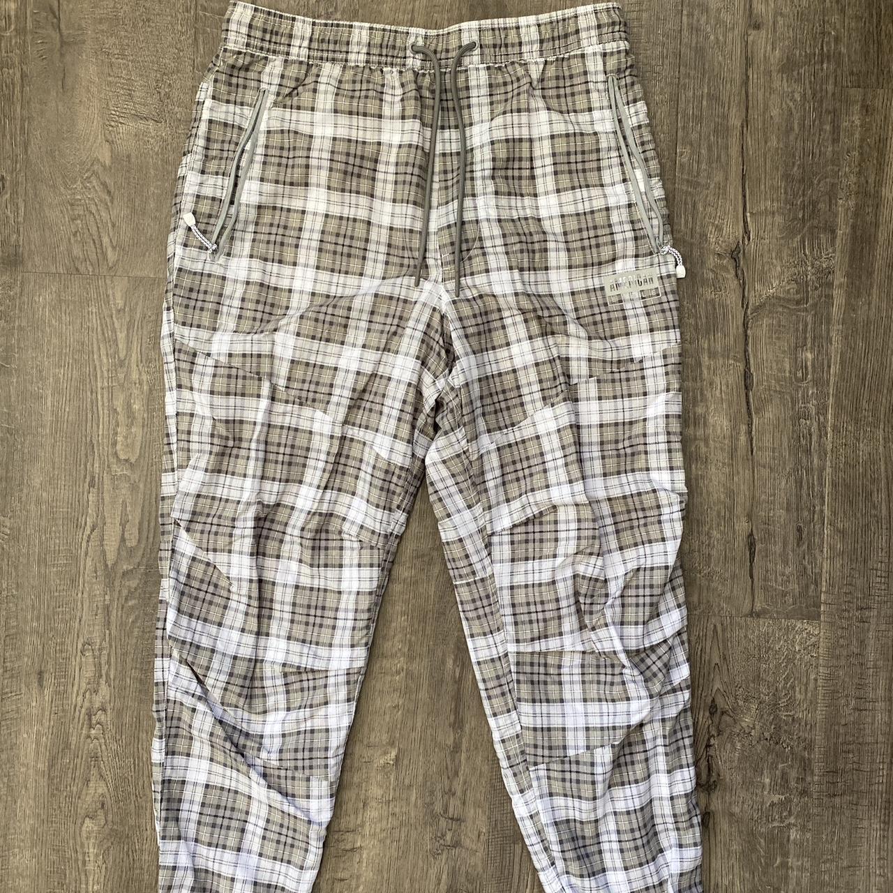 AMERICAN EAGLE AEO Mens Size S Plaid Pants Spell Out... - Depop