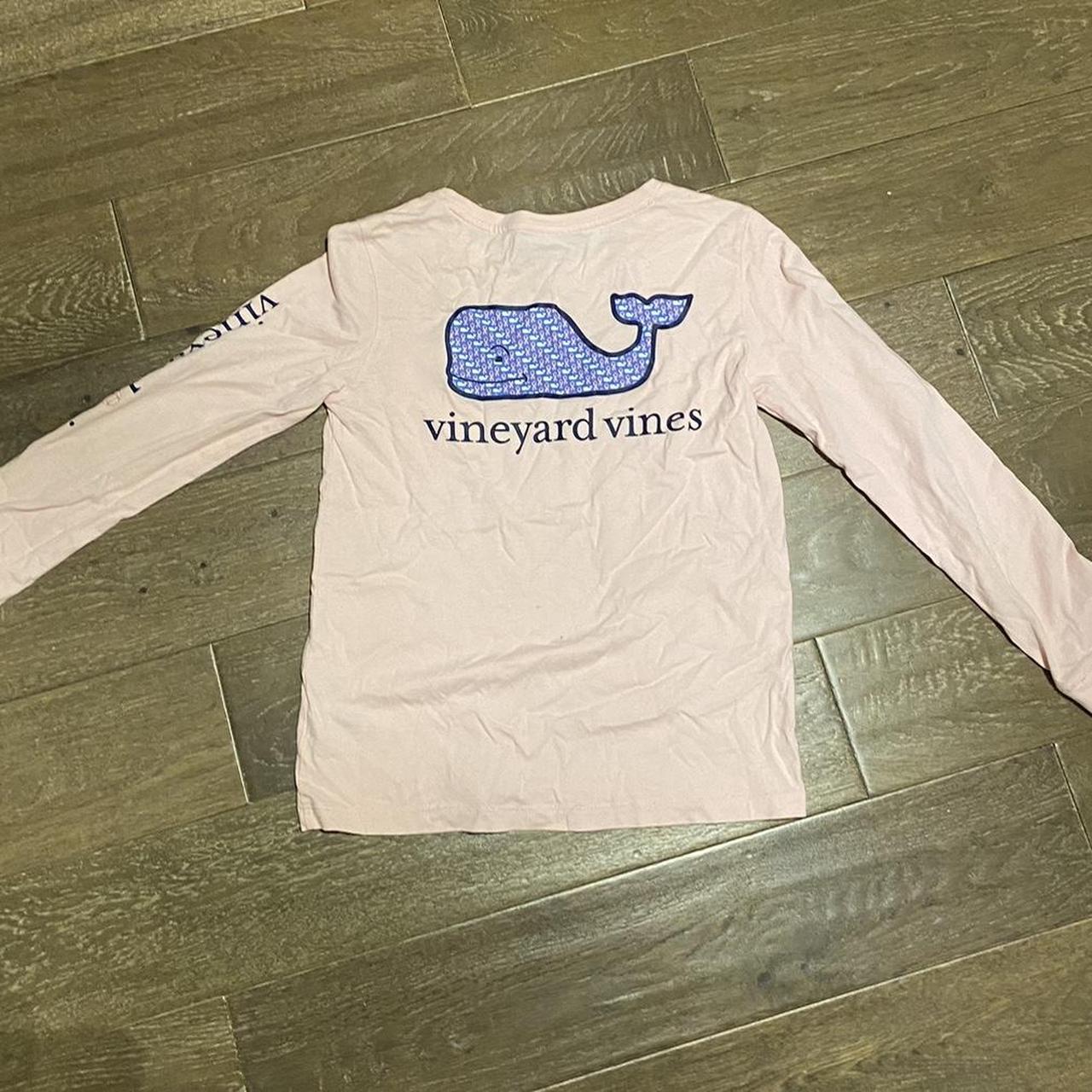 Vineyard Vines T-shirt | Depop