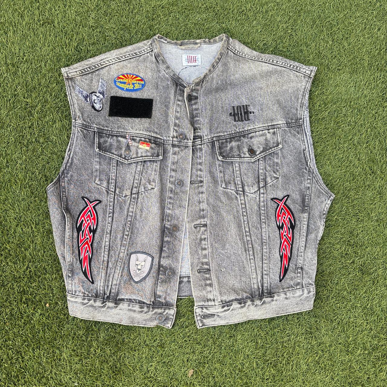 item listed by caiusthrifts